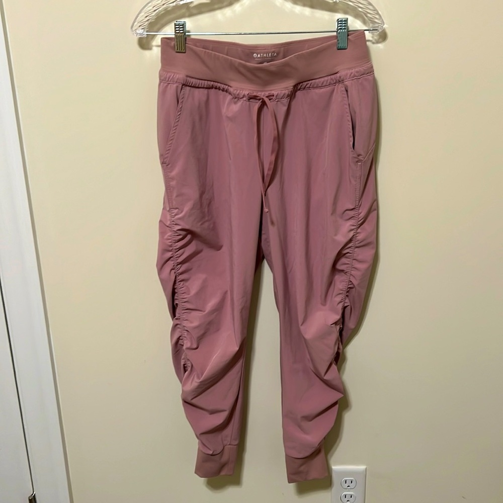 Athleta Women’s Attitude Jogger Pants / Size 4P / Pink / Excellent Condition